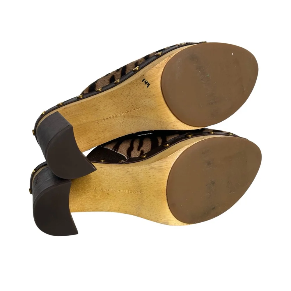 Veronica Beard Grita Calf Hair Studded Mules Clogs Wooden Heels Zebra Size 7 - Picture 10 of 12